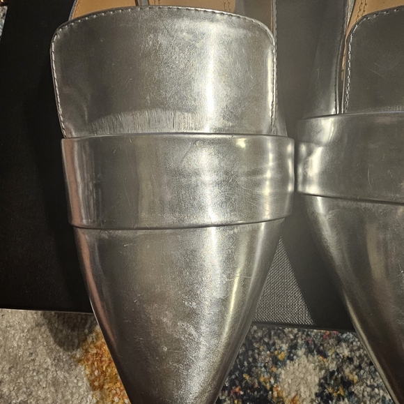 Preowned Tory Burch Metallic Silver Backless Loafer - Picture 2 of 5